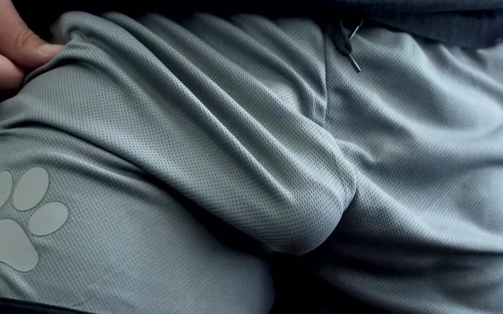 UnderXiaoQiang: これが私の最近の舞台裏のビデオです