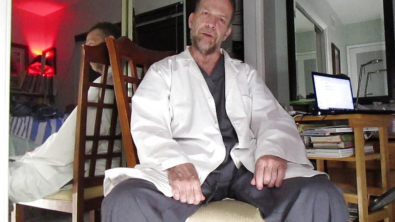 Hairyartist: Dr. Will je zde, aby vám pomohla 11 13 2023