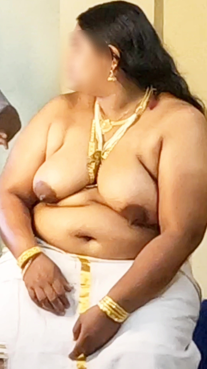 Anne Ipe: India chica en vestido tradicional topless sesión de fotos en...