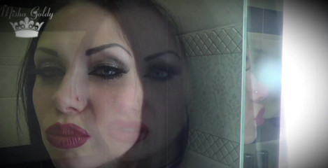 Goddess Misha Goldy: Le mie grandi labbra sono così sexy