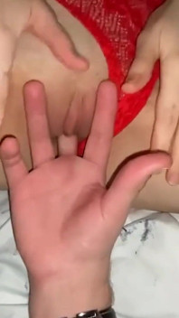 Ich habe neue rote dessous für diese nacht gekauft und reite seinen schwanz mit meinem engen arsch