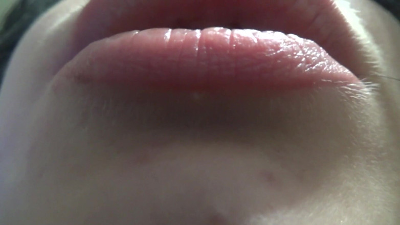 Goddess Misha Goldy: Big full lips, teeth and moaning fetish!