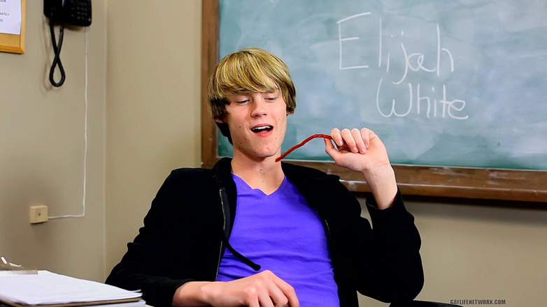 Teach Twinks: Sul set con il dolce Elijah