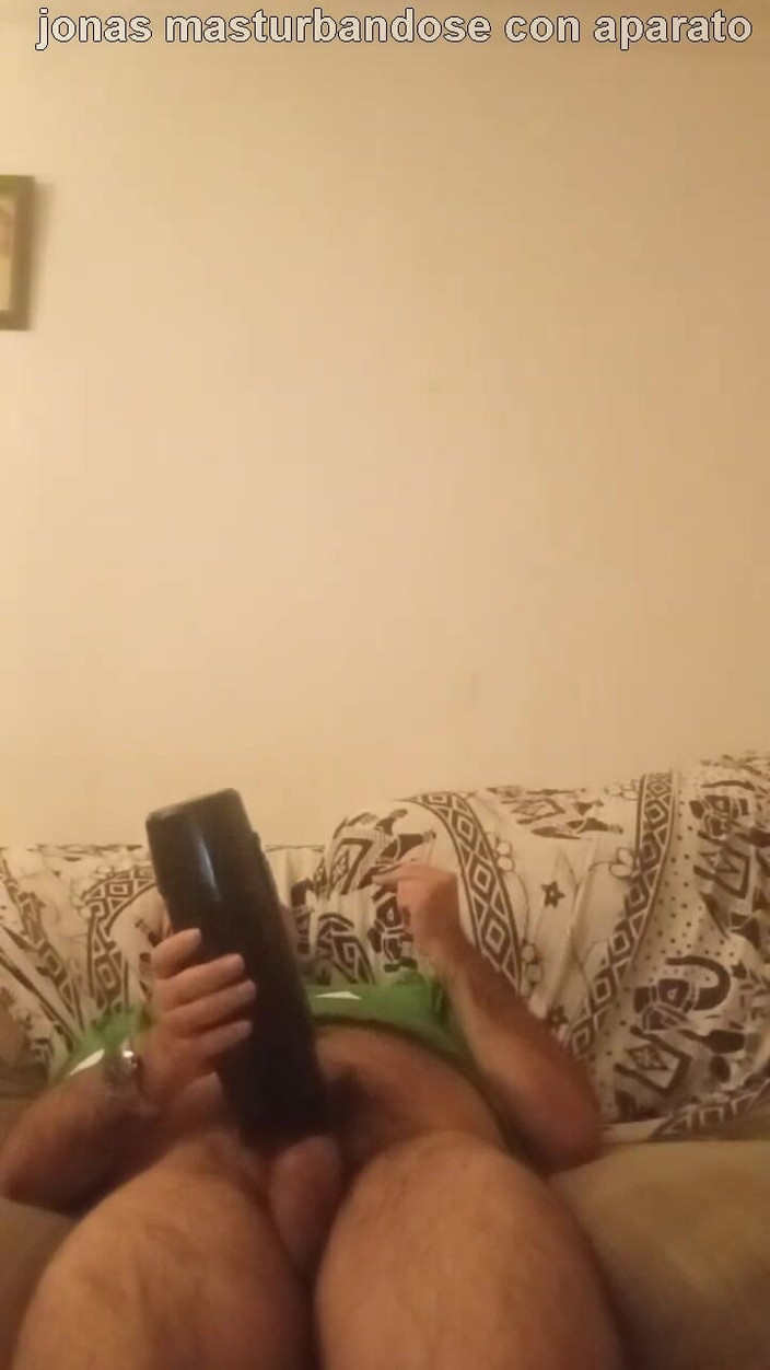 jonasxulo: Jonas masturbiert mit Bestechung