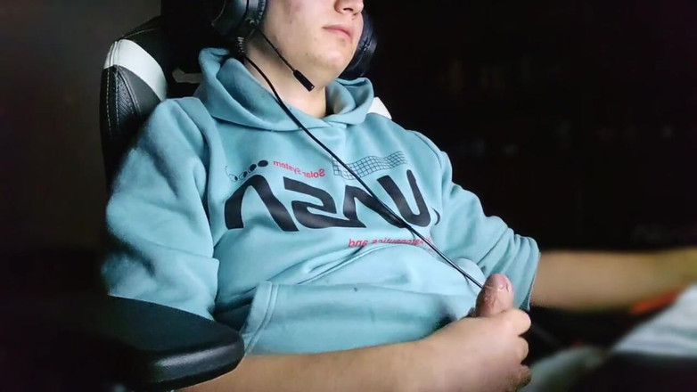 CockyBoy7: Gamer Boy Cums