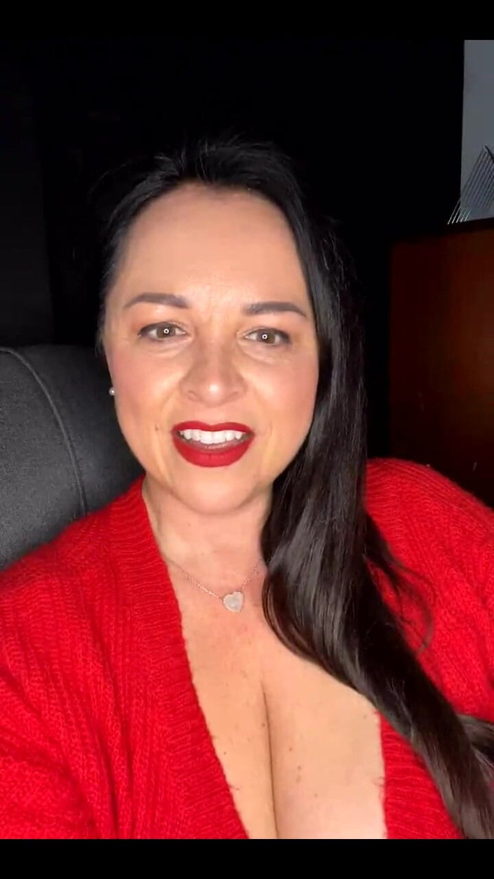 Amanda Thickk:  Stream Amanda Tebal