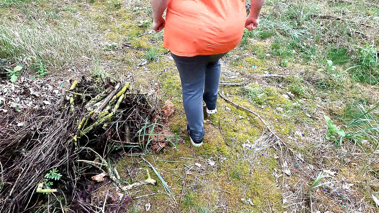 Bouncy Tits Action: Cycki są pobite za transformatorem