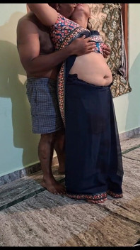 Wife in Saree Sex with Neighbour