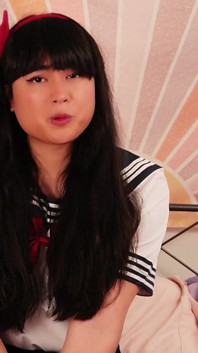 กลับมาจากมหาลัย GFE: โดนเพื่อนสาวข้ามเพศน่ารักครอบงำ
