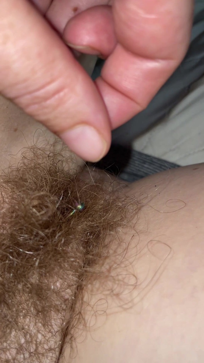 MistressWriggler: One Hair Heaven as a Single Pube Gets Caught Around...