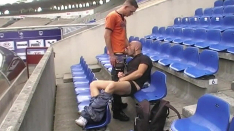 Jess Royan XXX: Fucked in football stadium !! Incredible