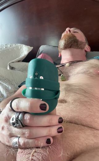 Dirty Talking Guy: У фаната есть контроль над моей игрушкой! Как долго ты можешь заставить меня продержиться?