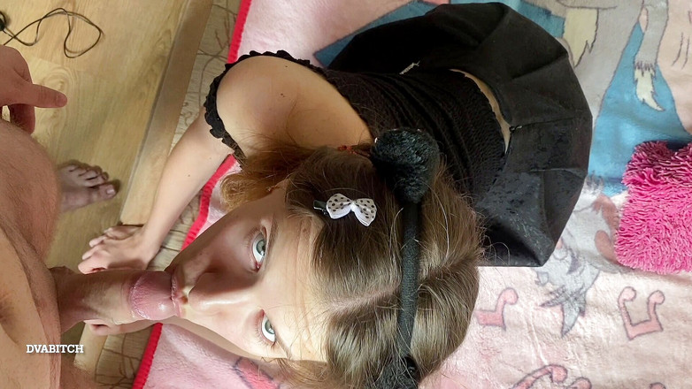 Dvabitch: Sudut pandangan pertama awek amatur berpantat besar