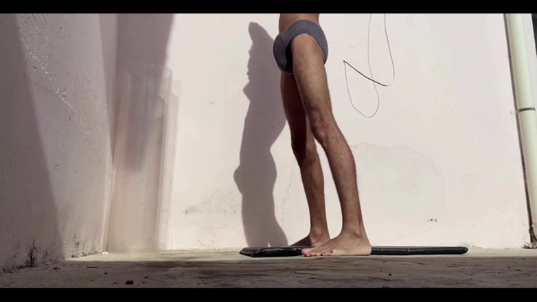 arabeputo: Regangan di pagi yang teruja.