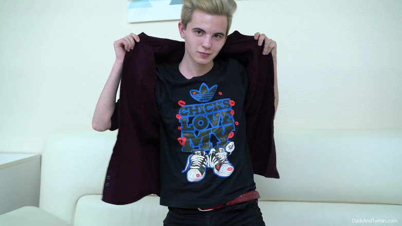 Cruising Porn: Mihail Filyakov ama venire in mostra e il suo giorno...