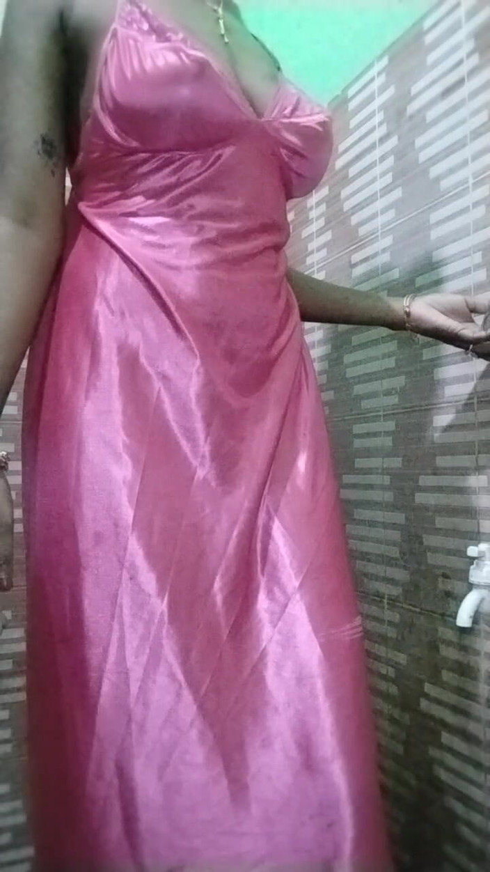 LeoneX: デシ・バビ・シャワー・ビデオ