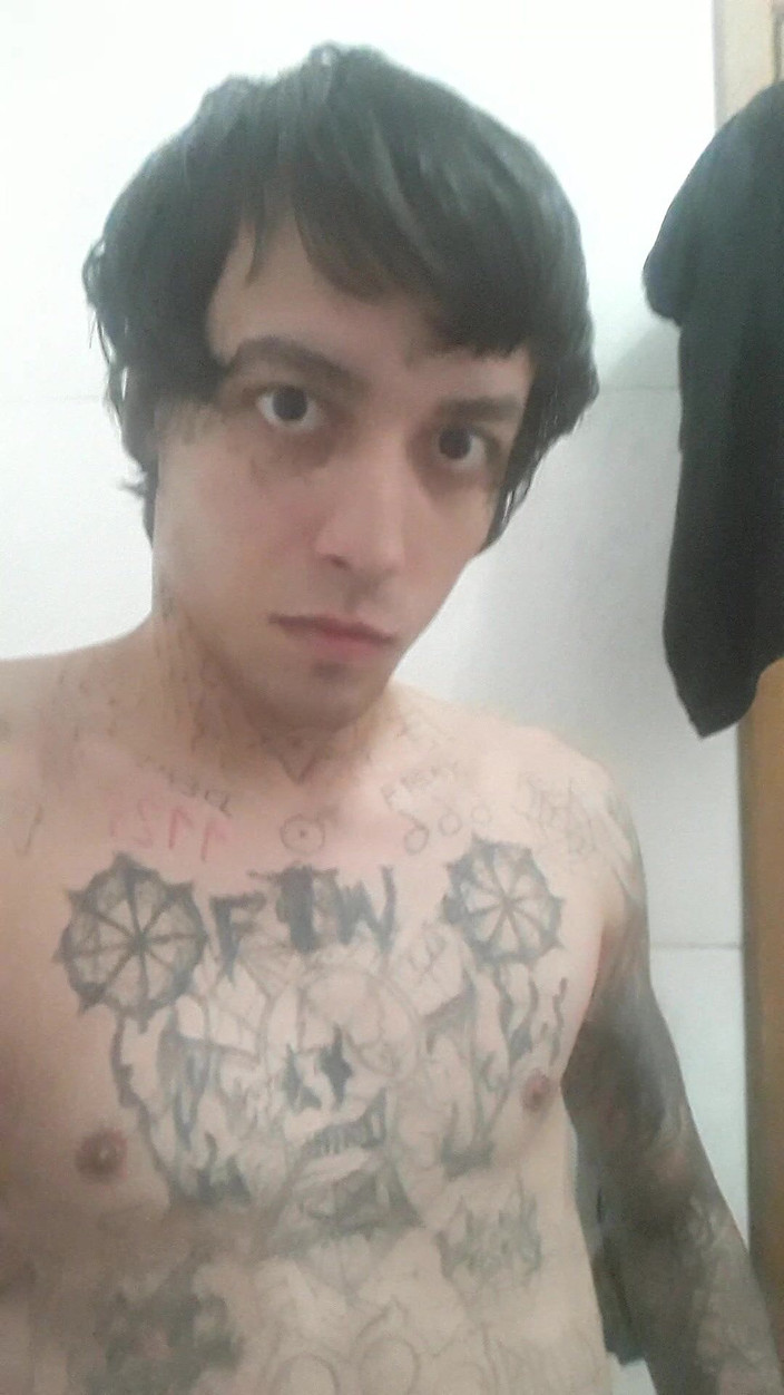 Maurice Crowbar: Vampir büyük yaraklı porno oyuncusu