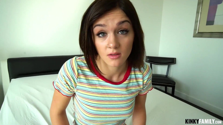 Kinky Family: Cash got me fucking my stepsis