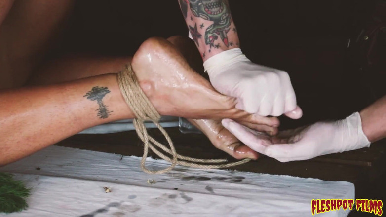 Fleshpot films: シェフのアーロンとアクセル パート1