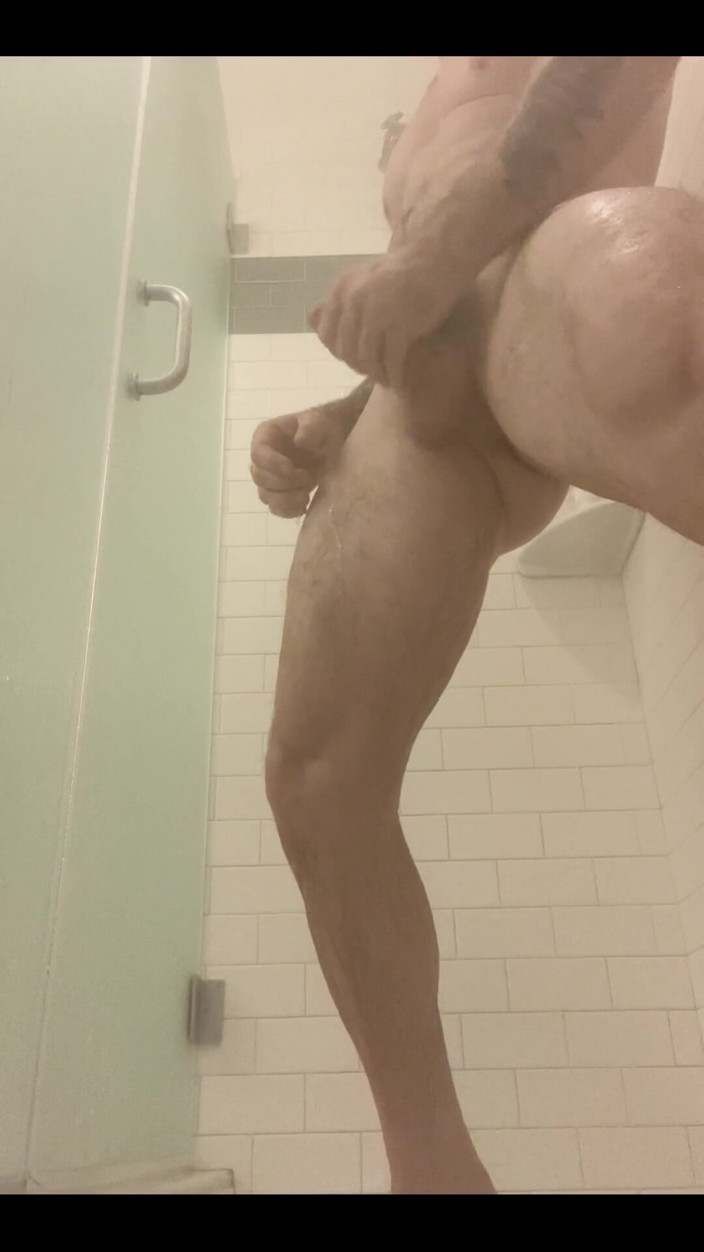 Trenton Ducati: إفراج ساخن ومثير لك