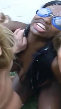 Ebony Outdoor Blowbang Gangbang