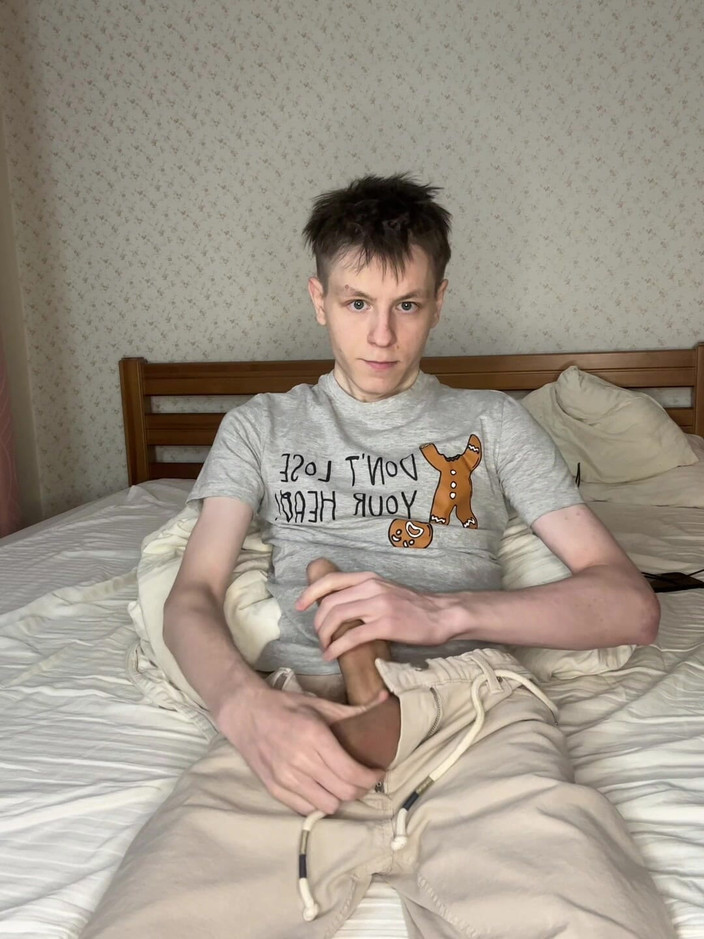 Morflot24: Üç gün aradan uzak durma twink yatak suları altında bitiyor