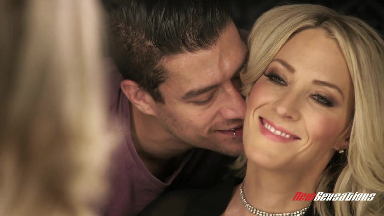 FamilyXXX: Step mommy Blake loves her gift