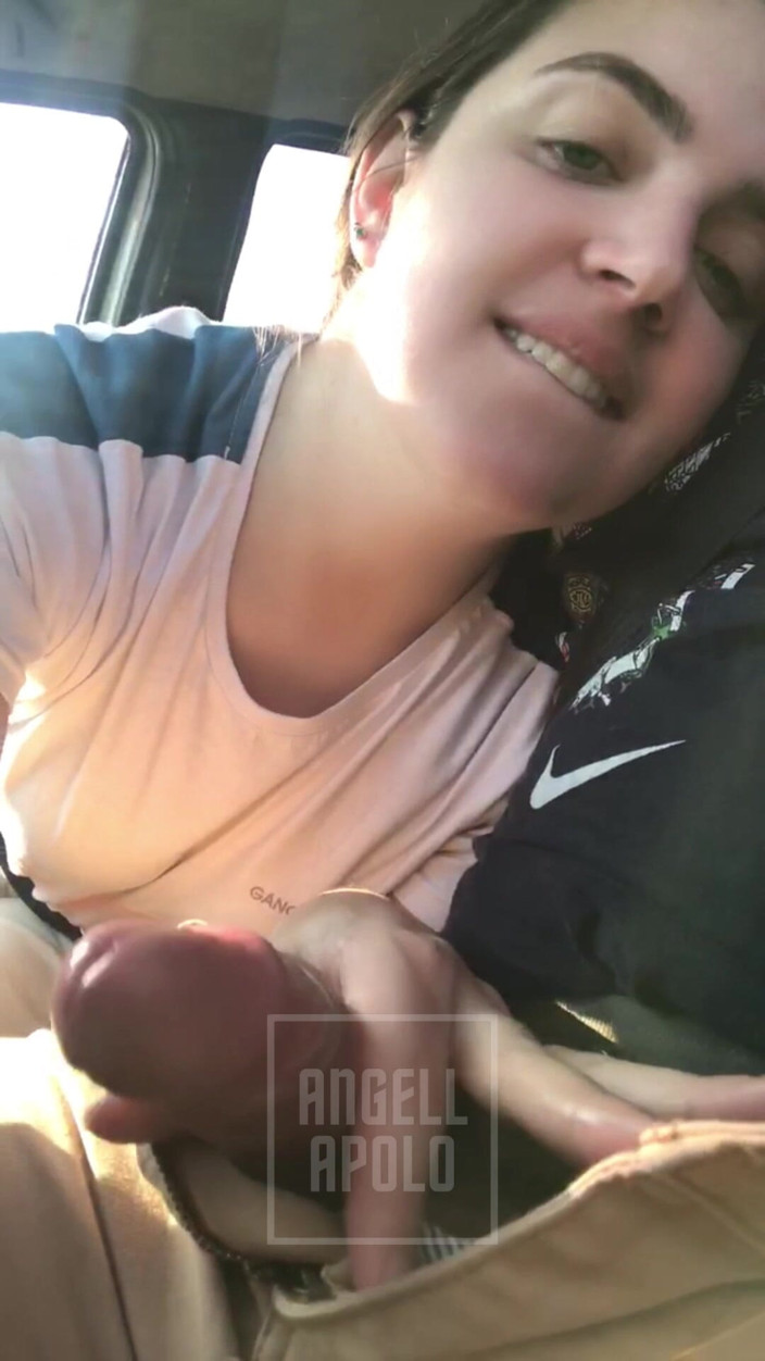 ApoloAngell: Yummy Blowjob in the Car