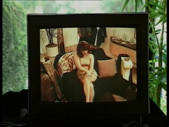 Vintage megastore: O soție prea pofticioasă (film porno italian retro complet)