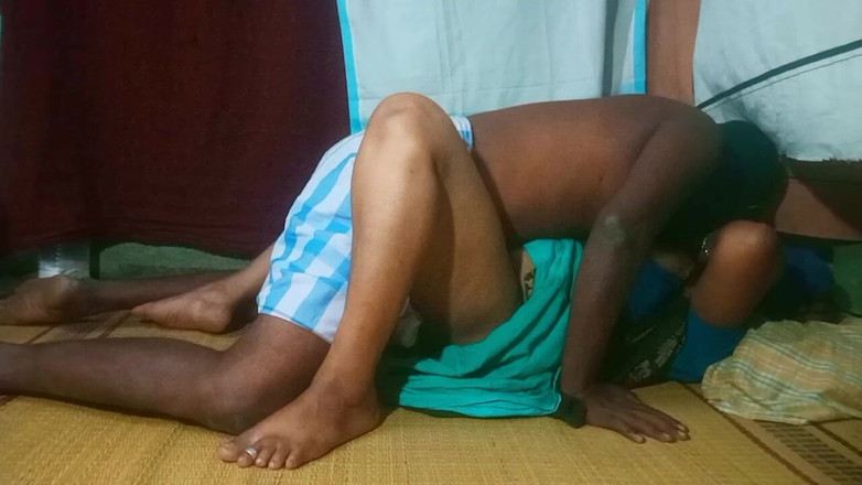 Priyanka314: Stile di villaggio zia indiano scopata in video fatto in...