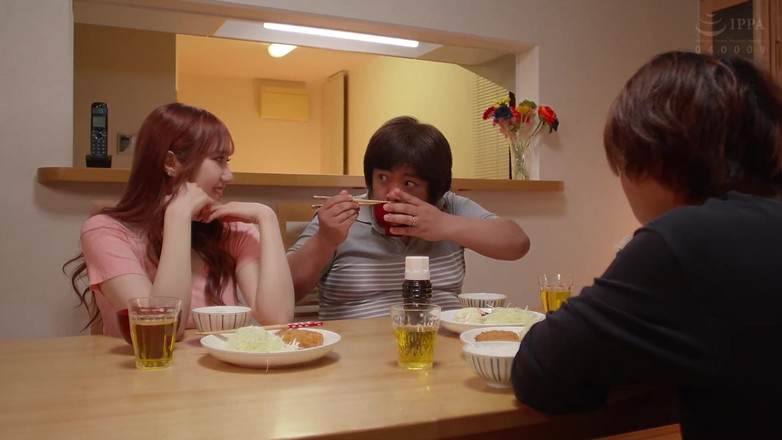 Eagle-Special: Krásná manželka v luxusním prádle zapletené s městskou rozvedená