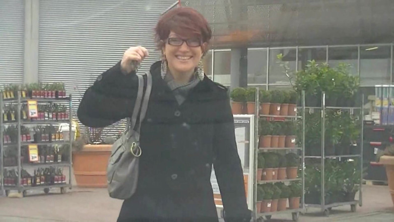 Popp Sylvie: It is not allowed in shop