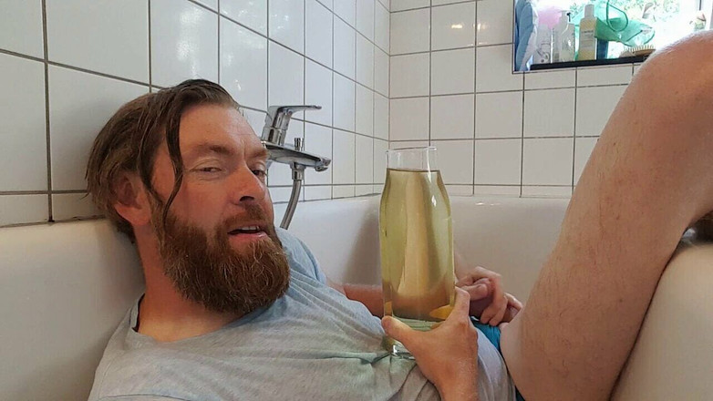 Pijothepisslover: Любительница писсеров - развлечение в ванной, часть 02