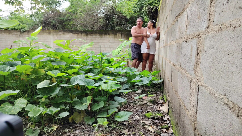 oficialkairadenaly: Šukám svou macechu venku, dokud její kundička není plná spermatu