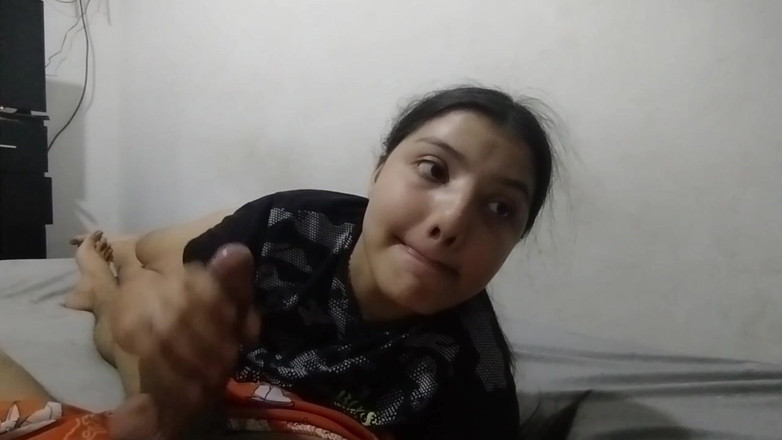 mackencie29: Saya mencium vagina sahabat saya setelah kuliah dan mengisinya dengan...