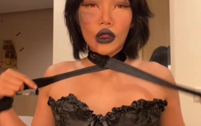 Emma Thai: Halloween 2023 Emma Thai Is a Witch Slut on Stripchat