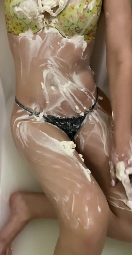 Monnycka: I am so dirty bitch in bath