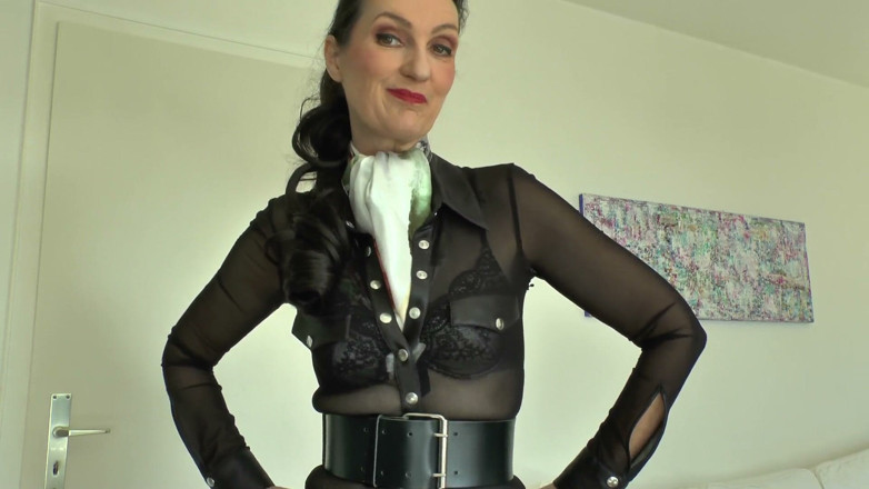 Lady Victoria Valente: Stylizacja satynowej szali w stylu ascot - część 1
