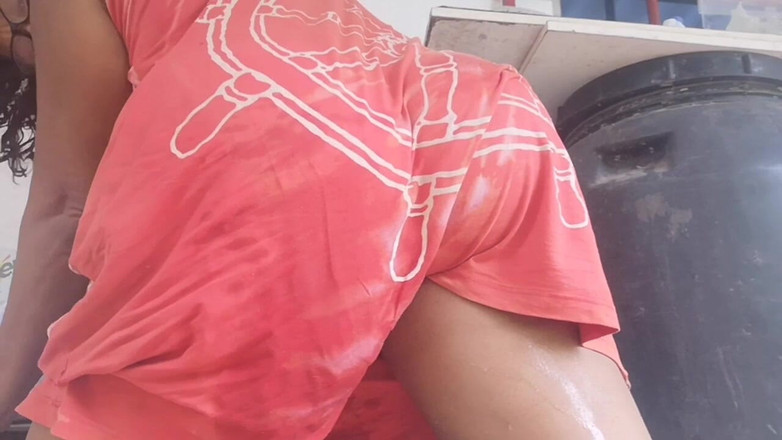 Sarah Fonteyna: スクワート・ステップ・シスターズの行動