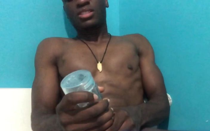 Big black cock BBCee: Wanking bbc của tôi với một stroker rên rỉ edging