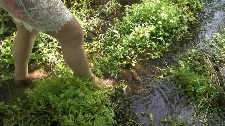 Julie Cunningham: 진흙 발 페티쉬 J 커닝햄에서 걷는 스타킹