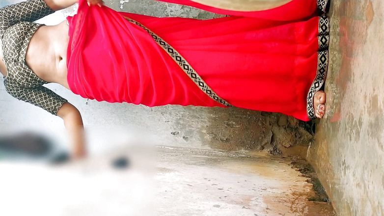 Rakul008: Calda bhabhi (hd)desi indiana 18+ ragazza appena sposata fa un bagno mentre...