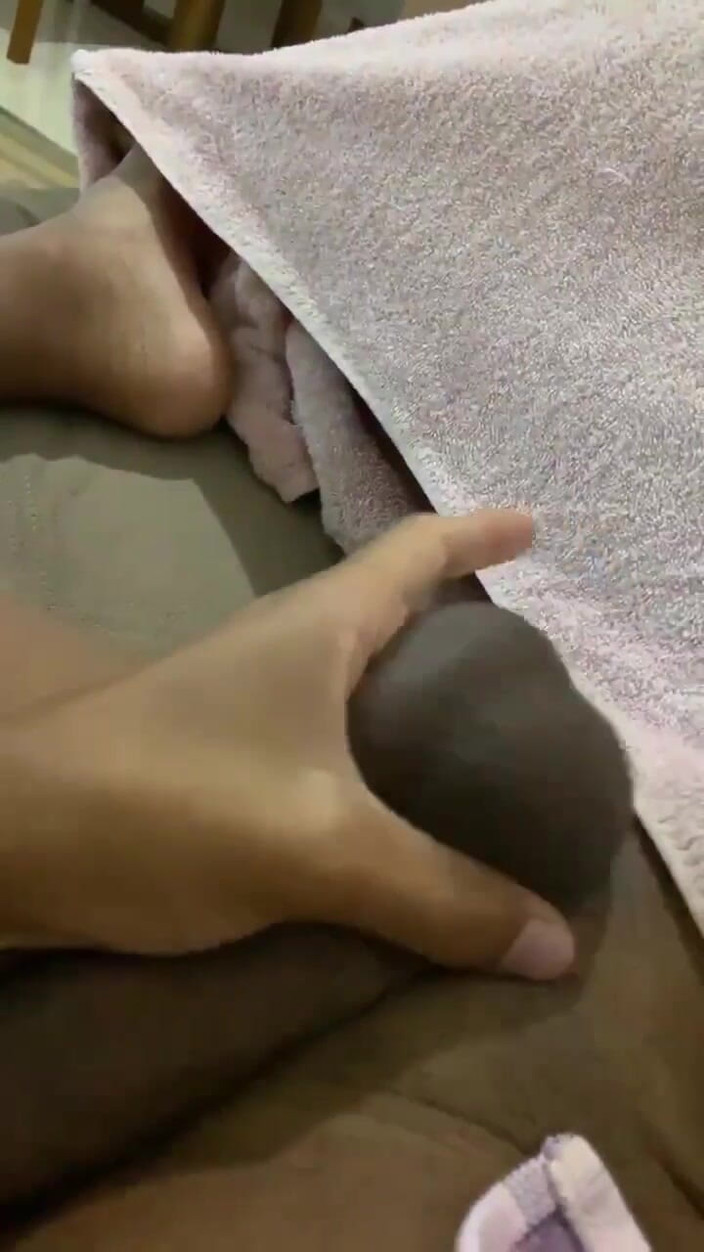 Vida Noite: 대학 아마추어는 공 치료를받는 동안 떨어져