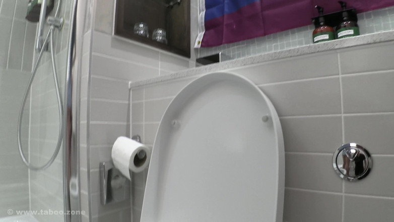 PeeFetish: 내 보지를 빨아