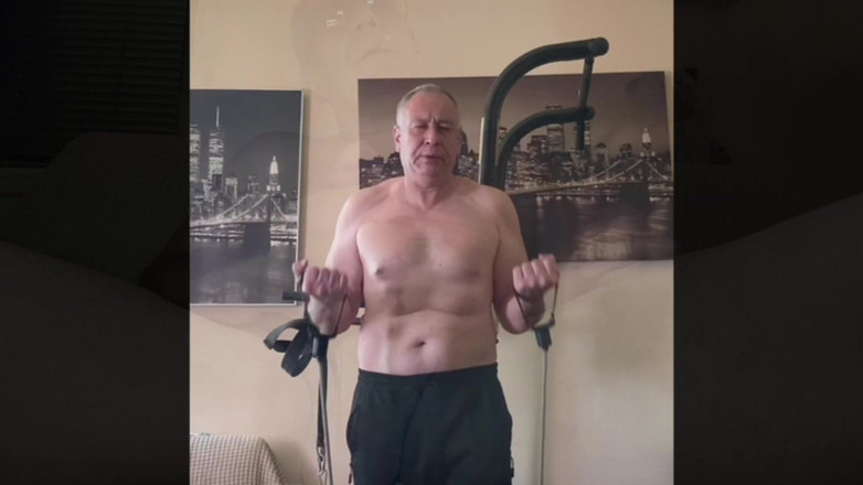 Alex Igogo: Мастурбація та спортзал