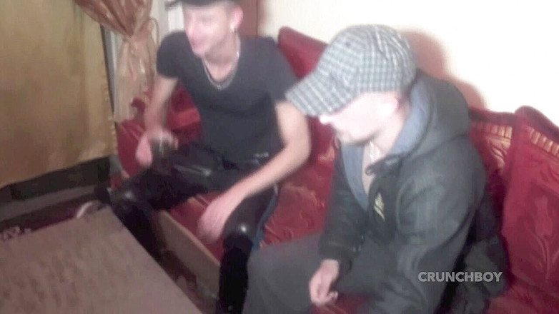 Crunch Boy: hetero kluk ošukaný arabským xxl ptákem