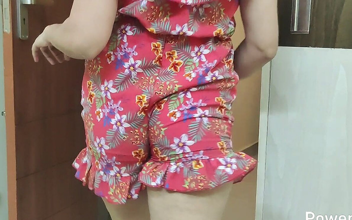 SanaThomas: 氷を楽しんでいるマルの男とクソ友達の妹サナトマス