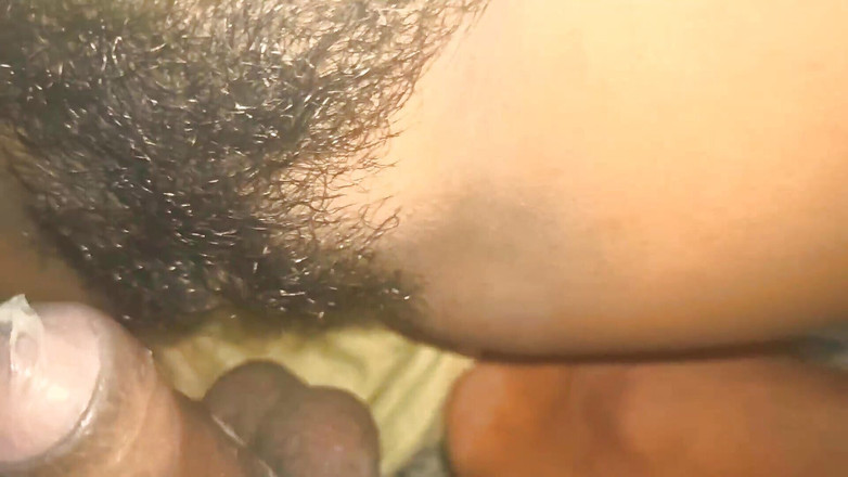 Sexbhabhi: コンドームを装着してセックスしちゃって、めちゃくちゃ楽しかったです