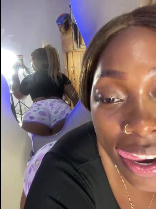 Lily Baudinx: Olağanüstü götüme attır, bölüm 1147