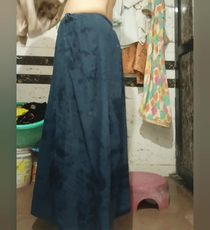 Priyahot77: Priya Bhabi 섹시한 바디 마사지